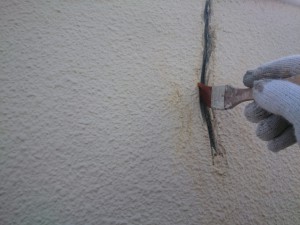 徳島市外壁塗装　クラック処理