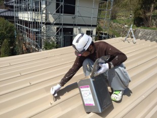 兵庫県洲本市　折半屋根塗装