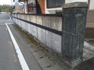 徳島県洗い出し塀　洗浄前