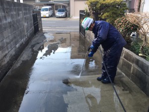 徳島県徳島市s様邸　塗装前　高圧洗浄
