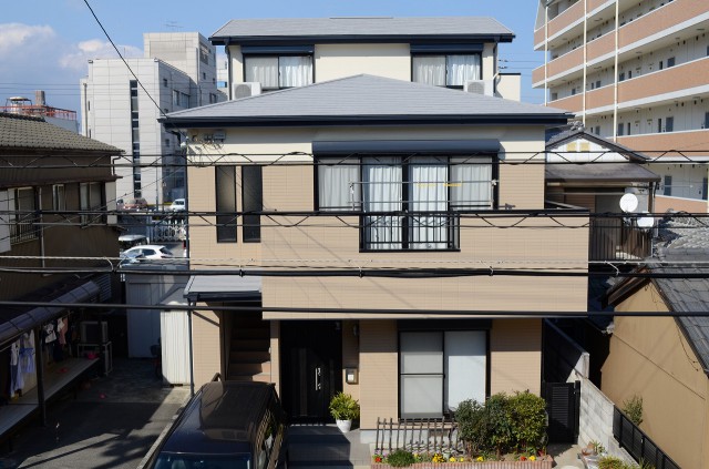 屋根も外壁も丸ごと断熱GAINAで屋根外壁塗装　徳島県徳島市中洲