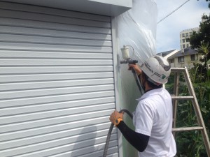 シャッタ-吹付け塗装　アステックペイント徳島市施工
