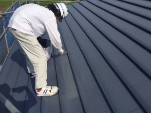 屋根下塗り
