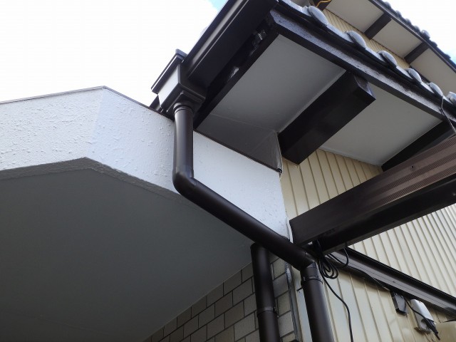 徳島県徳島市K様邸　軒天張替え後　樋交換後
