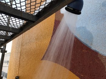 先日は鳴門市　オカトヨ釣り具店様から調査依頼頂き、雨漏り特定を行いました。