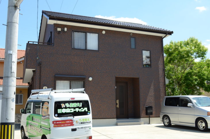  吉野川市鴨島町　WB多彩アート外壁　塗装　屋根　A様邸