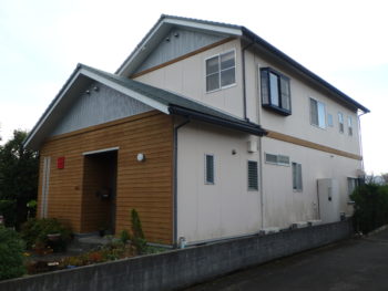 住宅　塗装　裏面　徳島県　施工前
