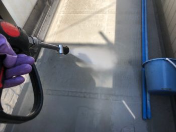 住宅　洗浄　徳島　ベランダの洗浄を行いました