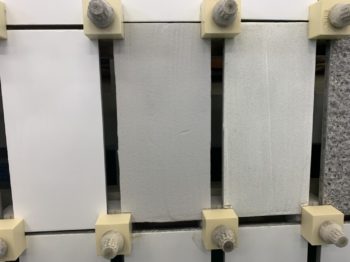 真っ白な色が汚れる