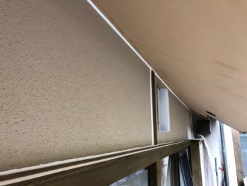 目地 コーキング 塗装