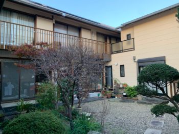 中庭 塗装 施工後 徳島市