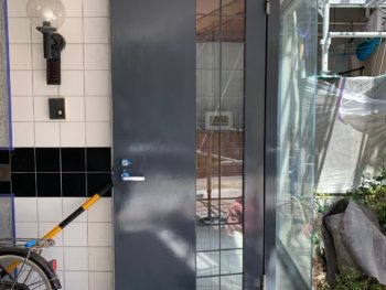 施工後　玄関　ドア　徳島県　佐古