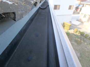 徳島県 八万町 施工前 雨樋 内部