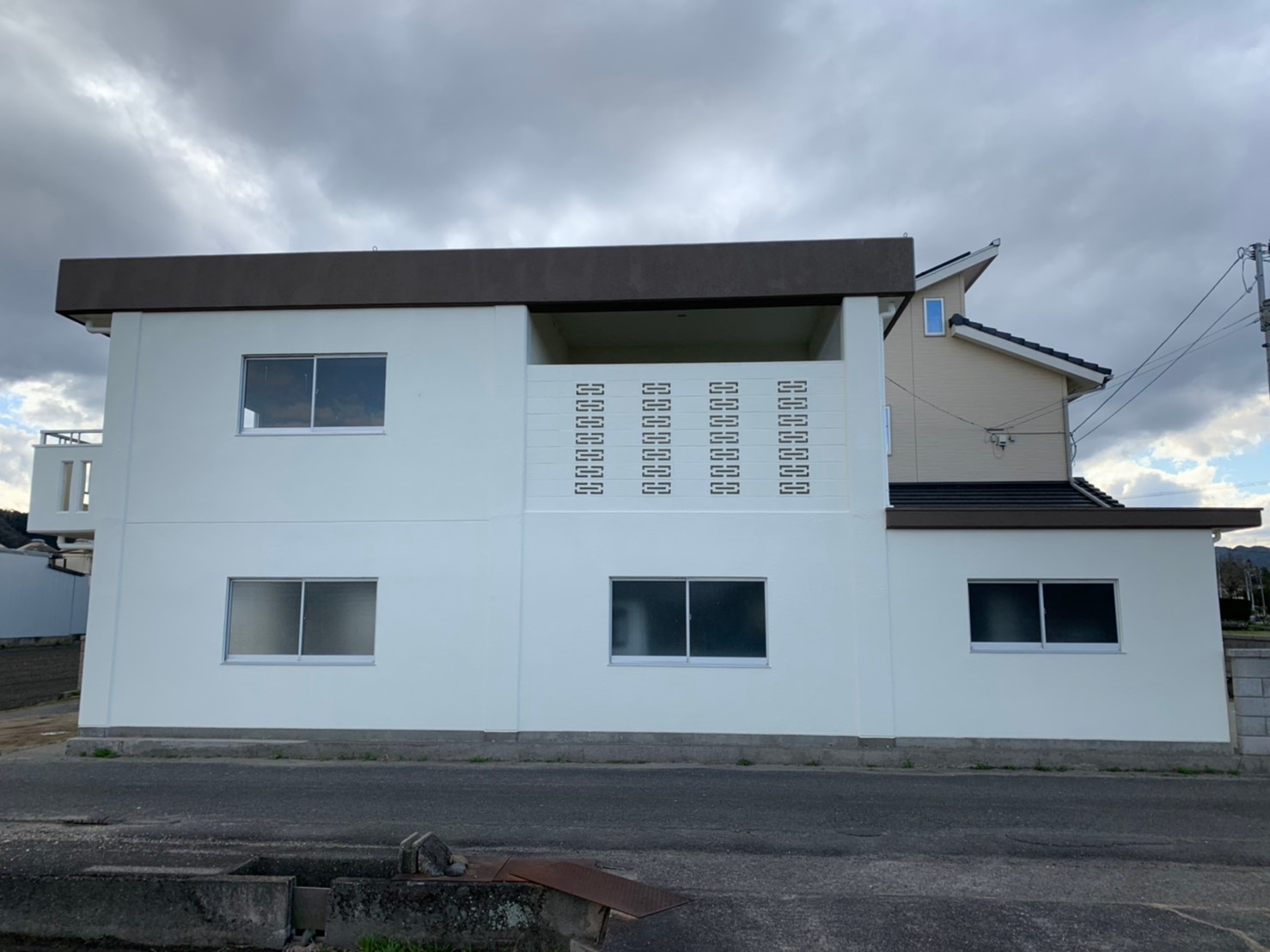 徳島県　上中町　施工後　側面　全体