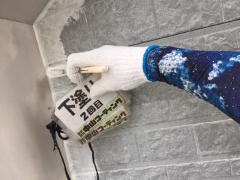 徳島 八万 外壁塗装 下塗り 2回目