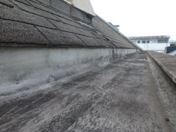 徳島県　かちどき橋　施工前　屋根　排水