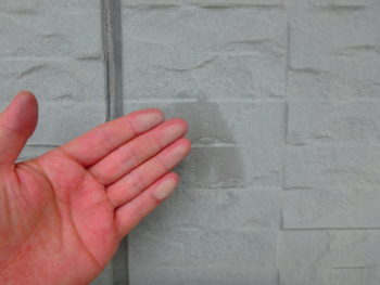 徳島県　松茂町　施工前　外壁　チョーキング