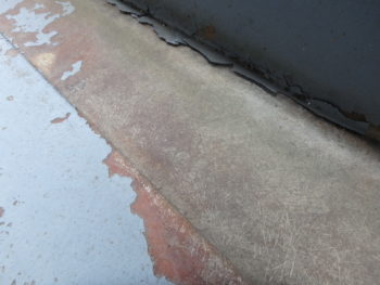 徳島県　藍住町　施工前　ベランダ　剥がれ