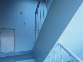 徳島県 南昭和町 施工後 マンション 階段室