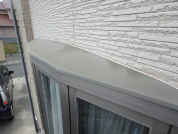 徳島県　鳴門市　施工前　出窓　汚れ