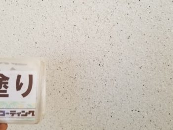 徳島県　川内町　外壁塗装後　上塗り　吹き付け　クリヤー