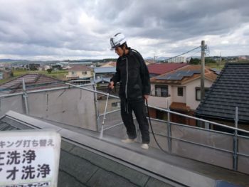 徳島　羽ノ浦　洗浄　屋根　汚れ
