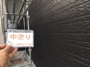 徳島 八万 外壁塗装後 中塗り