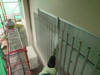 徳島県　中島田町　高圧洗浄　窓