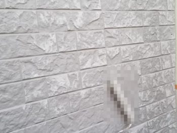 徳島県　松茂町　外壁　塗装　中塗り　2色目