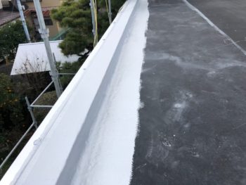 徳島県　沖洲町　屋上　防水塗装　下塗り
