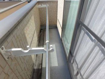 徳島県　城東町　病院　施工前　ベランダ