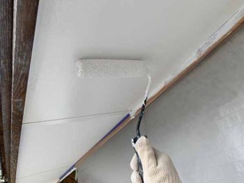 徳島県　軒天井　張替え工事　塗装　下塗り