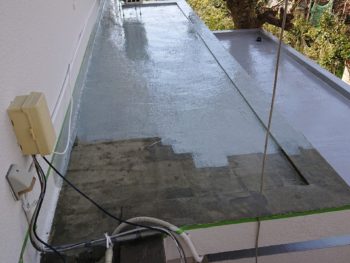 徳島県　沖洲町　防水塗装　庇　防水塗装