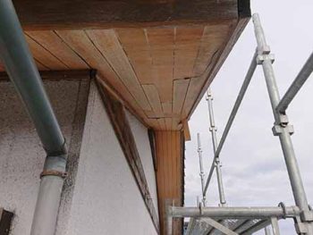 徳島県　張替え工事　軒天井　施工前　別角度