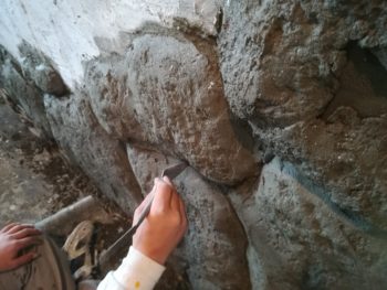 徳島県　徳島市　銀座　モルタル造形　階段室　石垣　凹凸