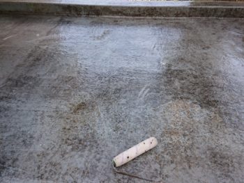 徳島県　沖洲町　防水塗装　庇　下塗り　プライマー