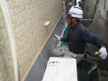 徳島県　城東町　病院　外壁　塗装　上塗り