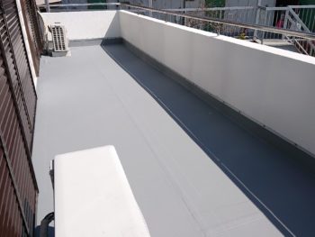 徳島県　沖洲町　離れ　バルコニー　トップコート