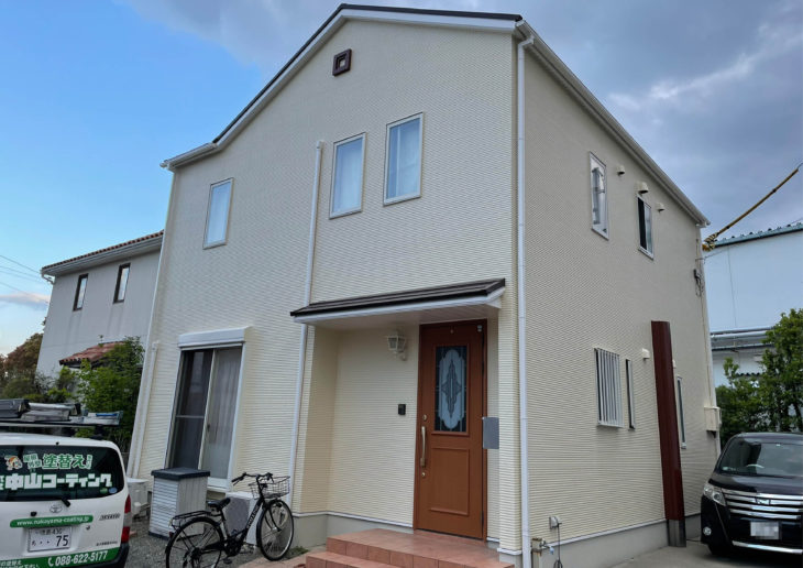   徳島市川内町　外装塗装　キレイな仕上がりに大満足しております。