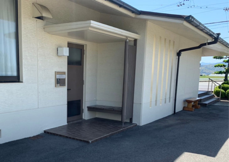   小松島市K歯科様　部分的な塗装もお任せください。