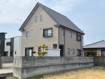 樋　シャッターBOX　破風　外壁全景