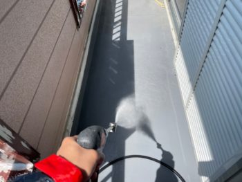 洗浄　笠木　雨樋　外壁