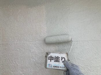 塗装　養生　下塗り　中塗り　外壁　上塗り　WB多彩工法仕上