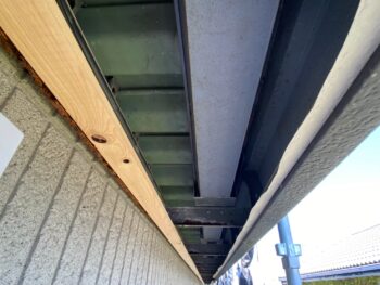 軒天 板金 屋根 雨水 修繕