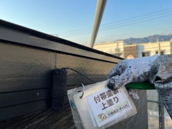 破風　軒天井　下塗り　上塗り　雨樋