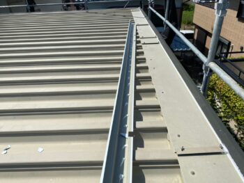 軒天 屋根 雨水 修繕 板金