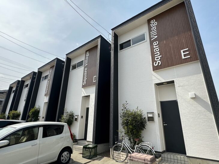  名西郡石井町　スクエアビレッジ様5棟の外壁塗装　モノトーン色は飽きのこない人気色