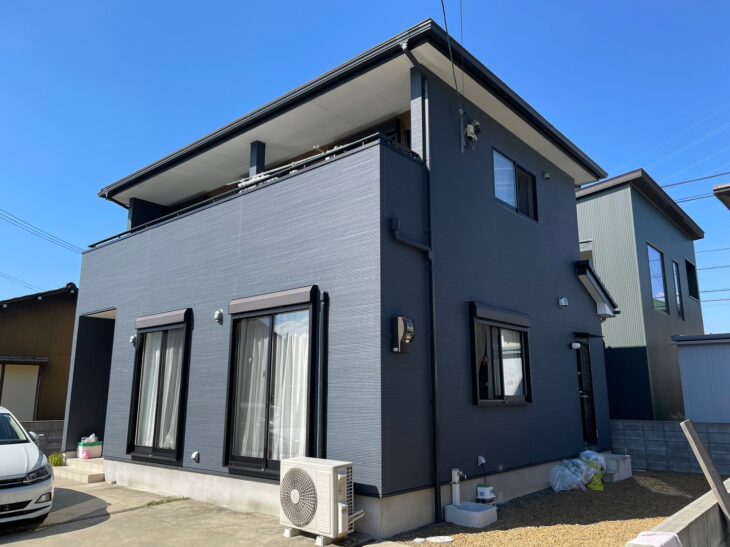 塗装するだけじゃない「建物は止水・水の滲入を防ぐ事が大事」 徳島市名東町 コーキング打ち替え工事