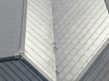 屋根　全景　破風　軒天　防水