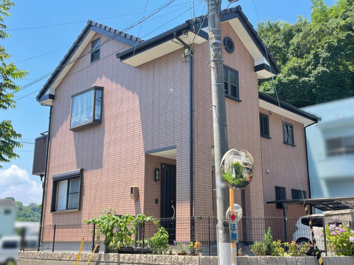  徳島市八万町　モ二エル瓦二回目の塗装「外壁は意匠性と対候性を備えた塗料」